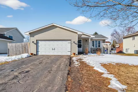 9644 Hames Ave S, Cottage Grove, MN 55016