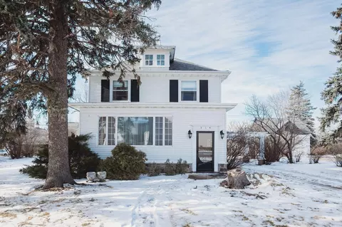 514 2nd Ave SE, Jamestown, ND 58401