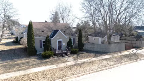 101 20th St SE, Austin, MN 55912