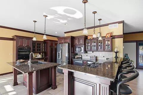 Kitchen - 1605 26th St SE, Saint Cloud, MN 56304 photo 1 of 3