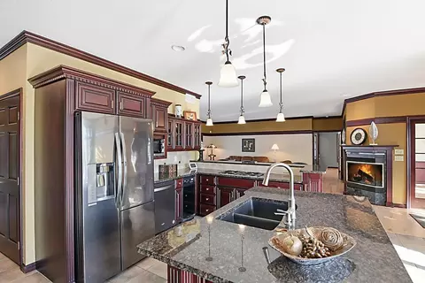Kitchen - 1605 26th St SE, Saint Cloud, MN 56304 photo 2 of 3