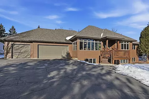 Exterior - 1605 26th St SE, Saint Cloud, MN 56304 photo 4 of 9