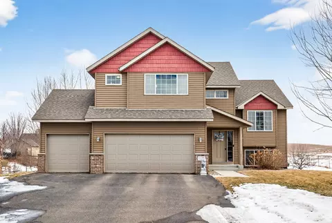 1125 Bridle Creek Dr, Jordan, MN 55352