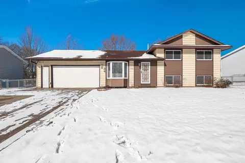 10572 Crooked Lake Blvd NW, Coon Rapids, MN 55433