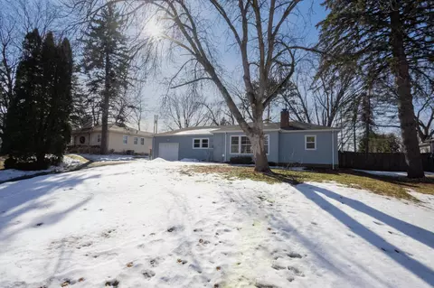 2421 Mcnair Dr N, Golden Valley, MN 55422
