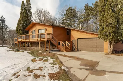 520 Cemetery Rd, Mantorville, MN 55955