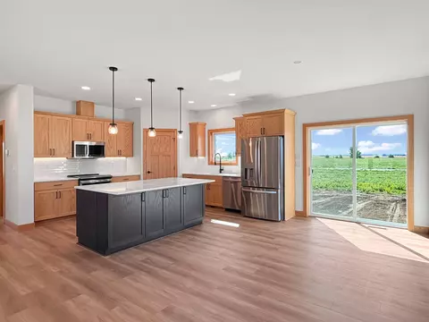 Kitchen - 1100 Slate St, Marshall, MN 56258 photo 1 of 5