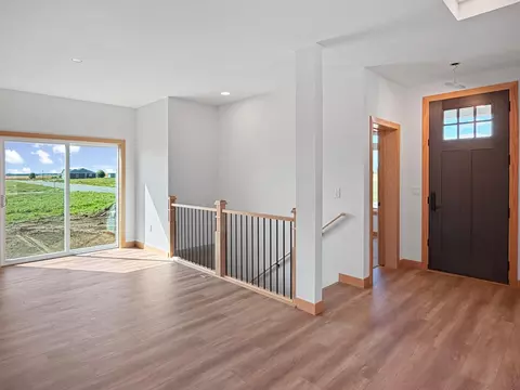 Entry Way - 1100 Slate St, Marshall, MN 56258 photo 1 of 1