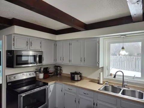 1814 Brookside Cir, Albert Lea, MN 56007 photo 21