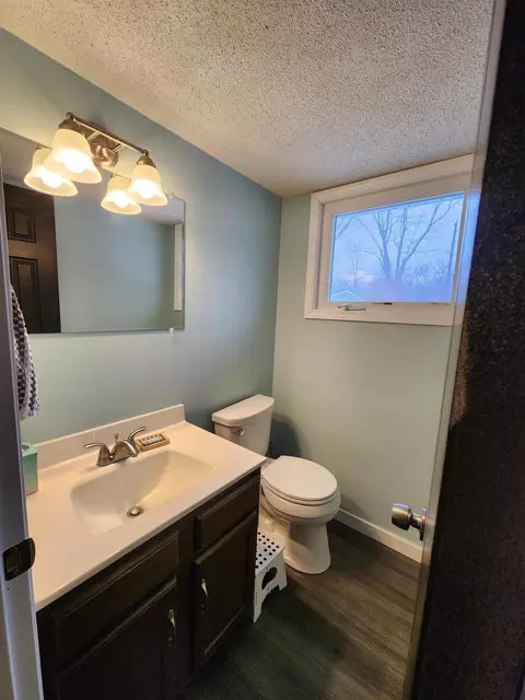 1814 Brookside Cir, Albert Lea, MN 56007 photo 24