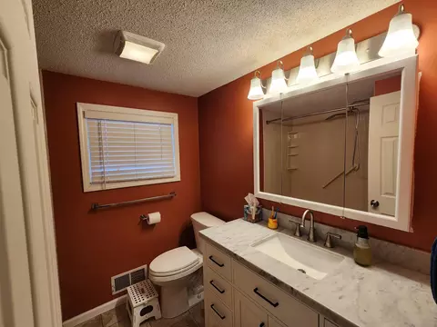 1814 Brookside Cir, Albert Lea, MN 56007 photo 34