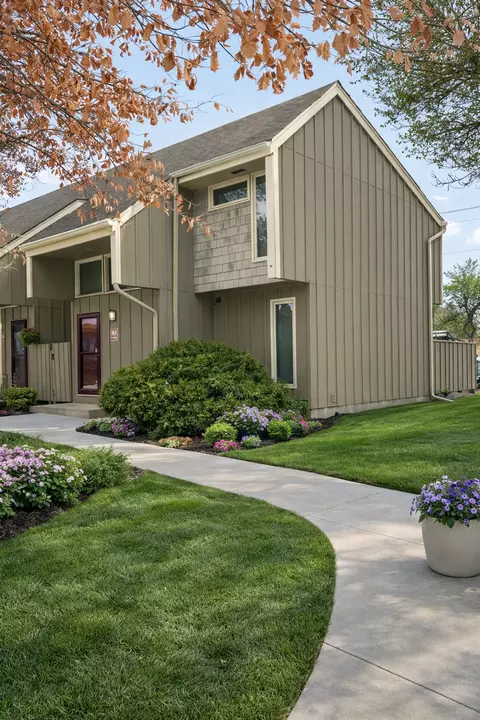 365 E 43rd St, Minneapolis, MN 55409