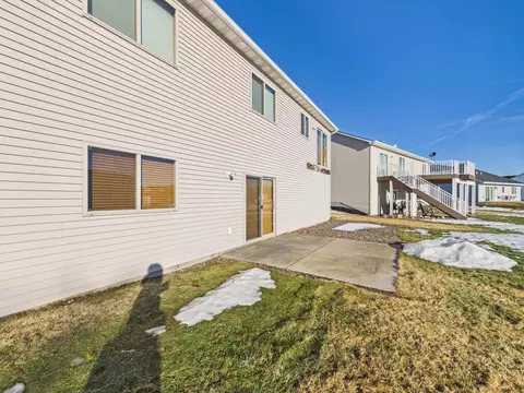 Exterior - 3880 21st Ave S, Saint Cloud, MN 56301 photo 3 of 4