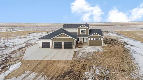 16859 Orchard Blvd W, Harwood, ND 58042