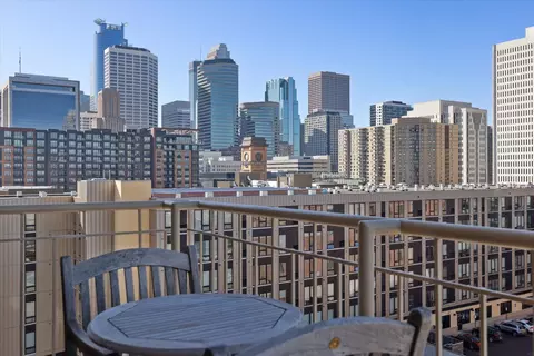 401 S 1st St #823, Minneapolis, MN 55401