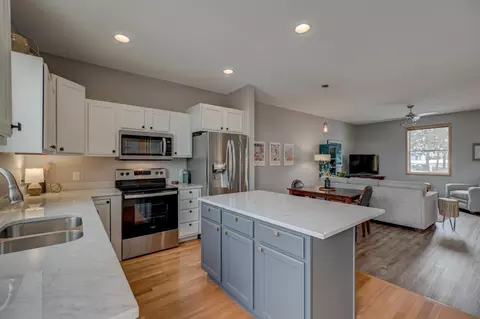 28 Heritage Blvd, Hudson, WI 54016