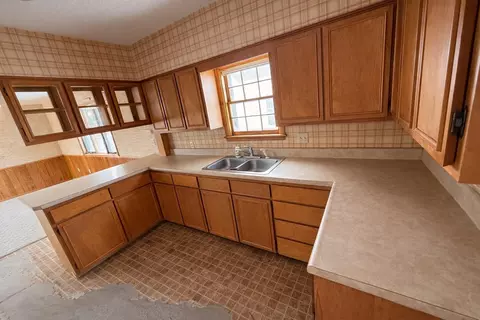 Kitchen - 20 E Thorpe Ave, Ada, MN 56510 photo 2 of 2