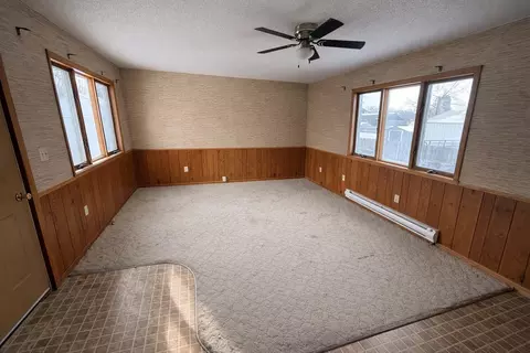 Living - 20 E Thorpe Ave, Ada, MN 56510 photo 2 of 4