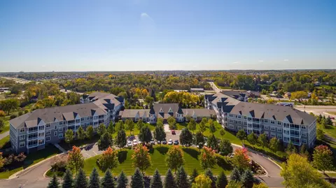 100 Clydesdale Trl #101, Medina, MN 55340