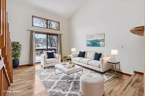 491 Sterling St S, Maplewood, MN 55119