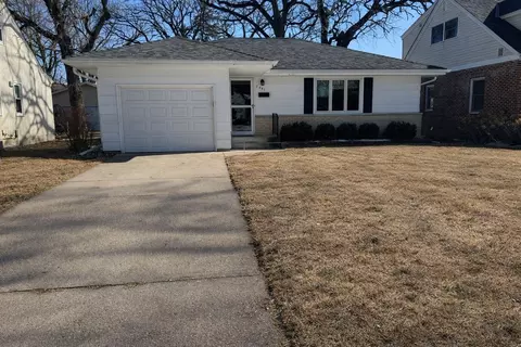 7441 Girard Ave S, Richfield, MN 55423