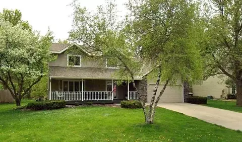 3710 Greensboro Dr, Eagan, MN 55123