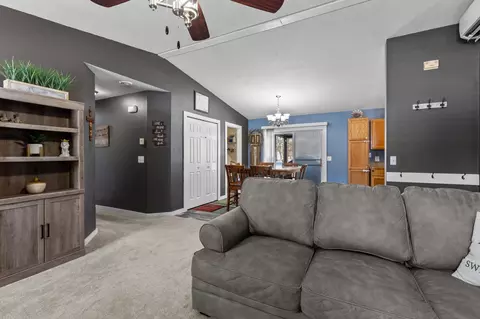 12665 Chestnut Dr, Baxter, MN 56425 photo 4