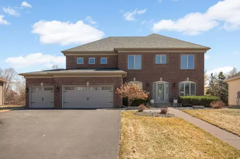 2780 Alamo Cir NE, Blaine, MN 55449