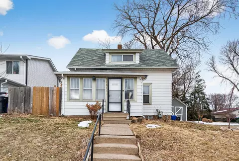 1311 Pacific St, Saint Paul, MN 55106