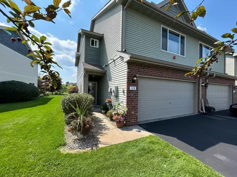 128 Morgan Ln, Circle Pines, MN 55014