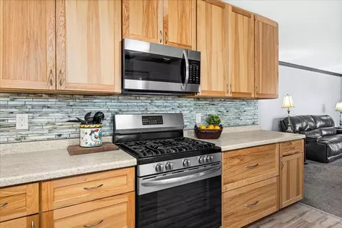 Kitchen - 4016 W Arrowhead Rd, Duluth, MN 55811 photo 2 of 5