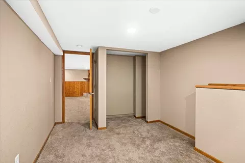 Bedroom - 4016 W Arrowhead Rd, Duluth, MN 55811 photo 5 of 5