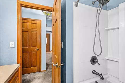 Bath - 4016 W Arrowhead Rd, Duluth, MN 55811 photo 2 of 3