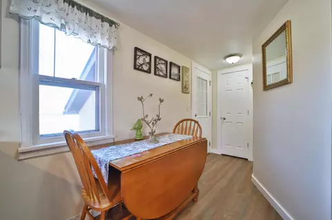 Entry Way - 1201 K St NE, Brainerd, MN 56401 photo 2 of 2