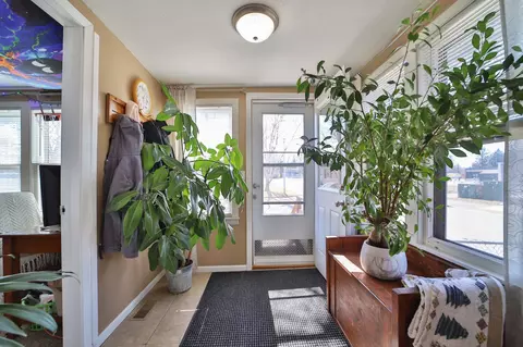 Entry Way - 1201 K St NE, Brainerd, MN 56401 photo 1 of 2
