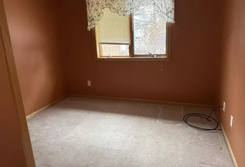 Bedroom - 28 Mitchell Dr, Faribault, MN 55021 photo 3 of 6