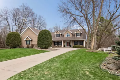 1360 Zircon Ln N, Plymouth, MN 55447