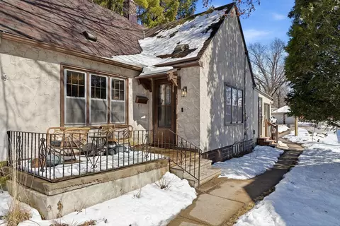 729 6th Ave SW, Faribault, MN 55021 photo 2