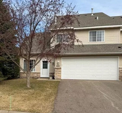 1601 Patriot Ln, Waconia, MN 55387