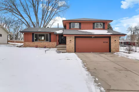 5736 Matterhorn Dr NE, Fridley, MN 55432
