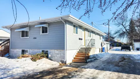 1334 17th St S, Fargo, ND 58103