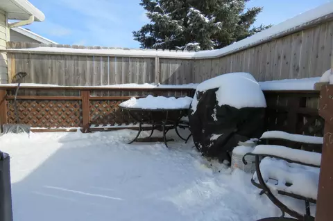 Exterior - 2922 23rd Ave S, Fargo, ND 58103 photo 9 of 10