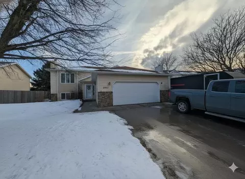 Exterior - 2922 23rd Ave S, Fargo, ND 58103 photo 2 of 10