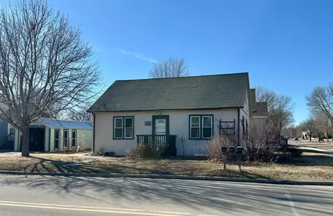 217 N Blue Mound Ave, Luverne, MN 56156