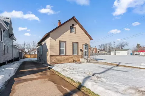 1041 Western Ave N, Saint Paul, MN 55117