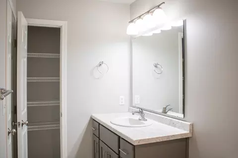 Bath - 6875 16th St S, Fargo, ND 58104 photo 1 of 6