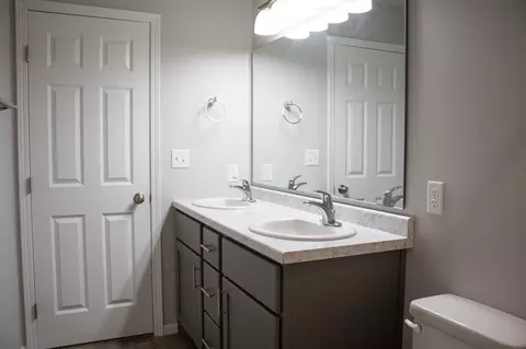 Bath - 6875 16th St S, Fargo, ND 58104 photo 4 of 6