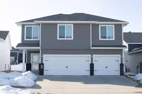 6875 16th St S, Fargo, ND 58104