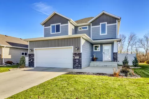 733 Albert Dr W, West Fargo, ND 58078