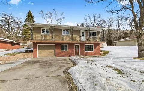 507 5th St S, Sauk Rapids, MN 56379